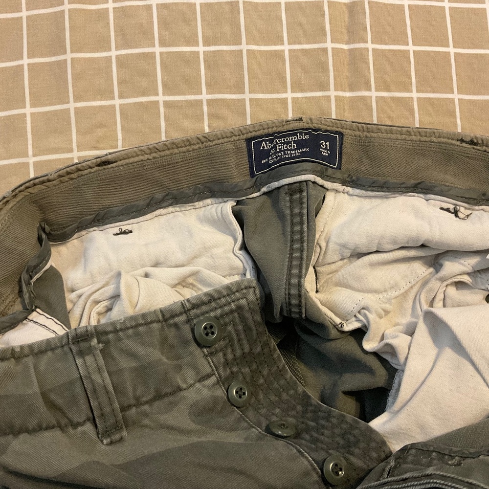 Abercrombie & Fitch Camo Cargo shorts 31